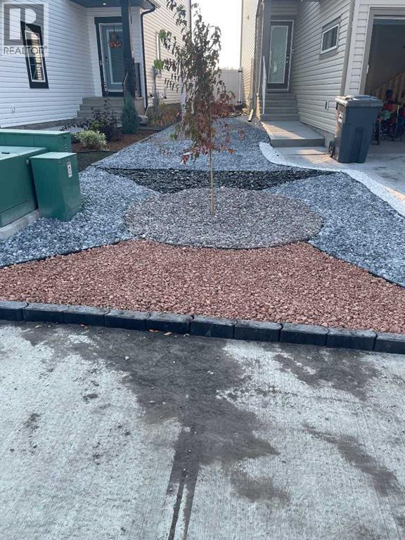 93 Memorial Parkway, Rural Red Deer County, Alberta