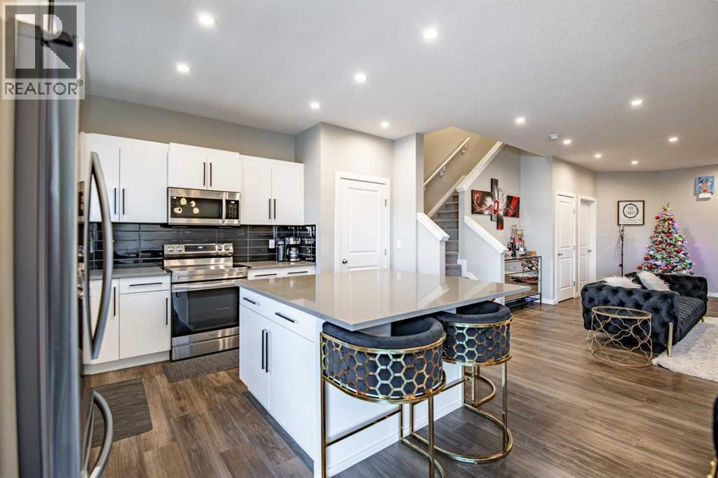 93 Memorial Parkway, Rural Red Deer County, Alberta