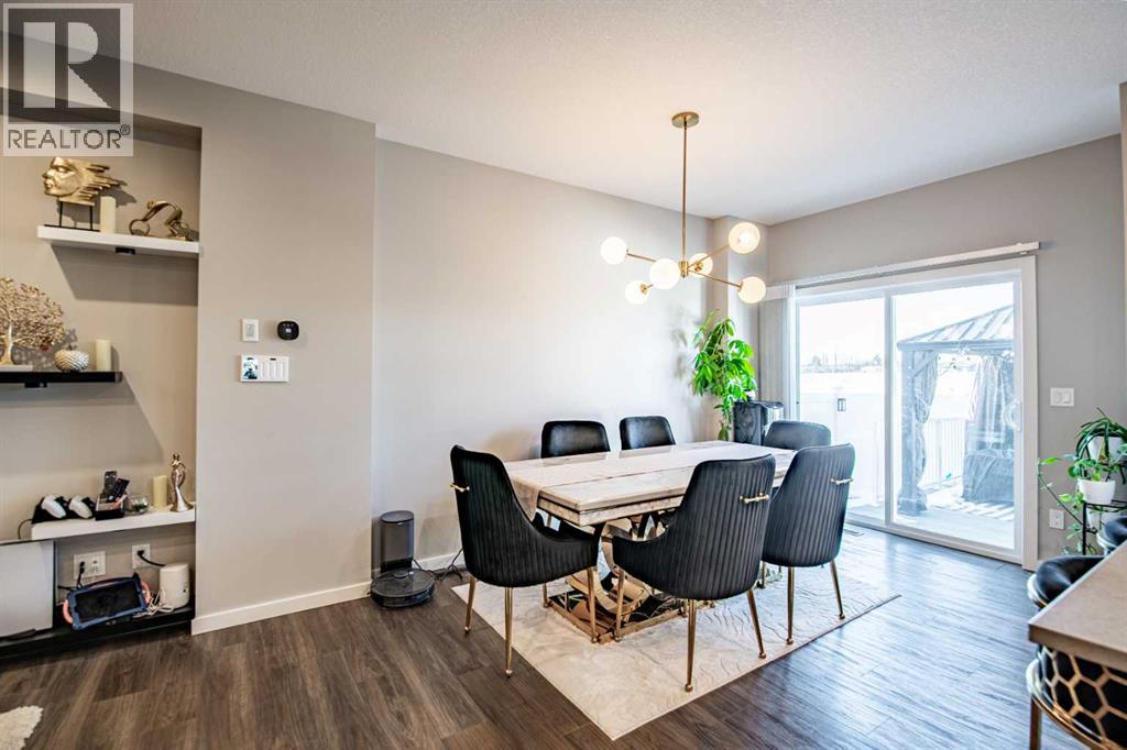 93 Memorial Parkway, Rural Red Deer County, Alberta