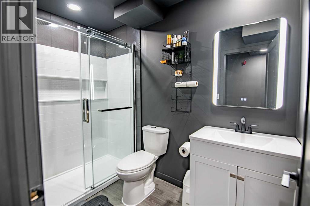 93 Memorial Parkway, Rural Red Deer County, Alberta