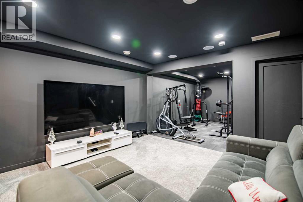 93 Memorial Parkway, Rural Red Deer County, Alberta