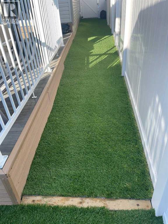 93 Memorial Parkway, Rural Red Deer County, Alberta