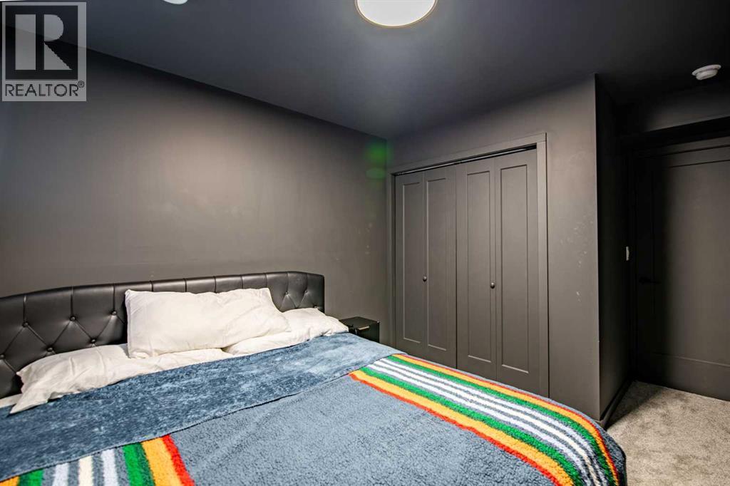 93 Memorial Parkway, Rural Red Deer County, Alberta