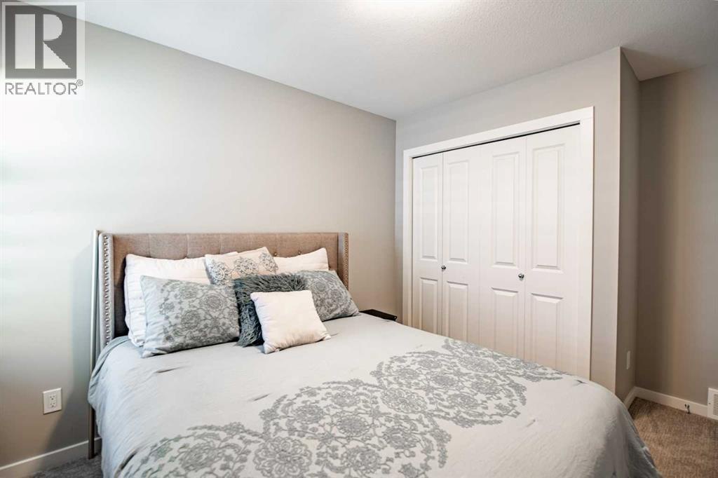 93 Memorial Parkway, Rural Red Deer County, Alberta