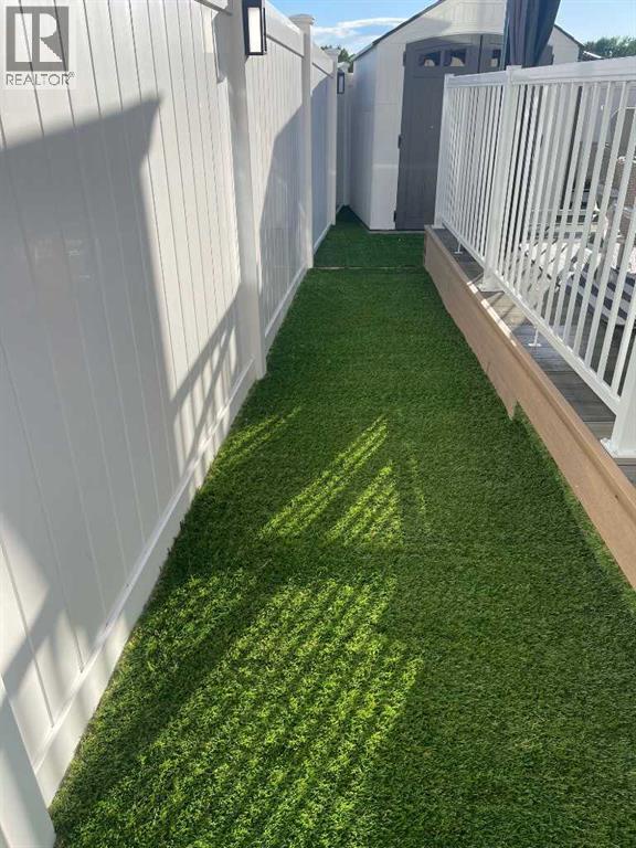 93 Memorial Parkway, Rural Red Deer County, Alberta