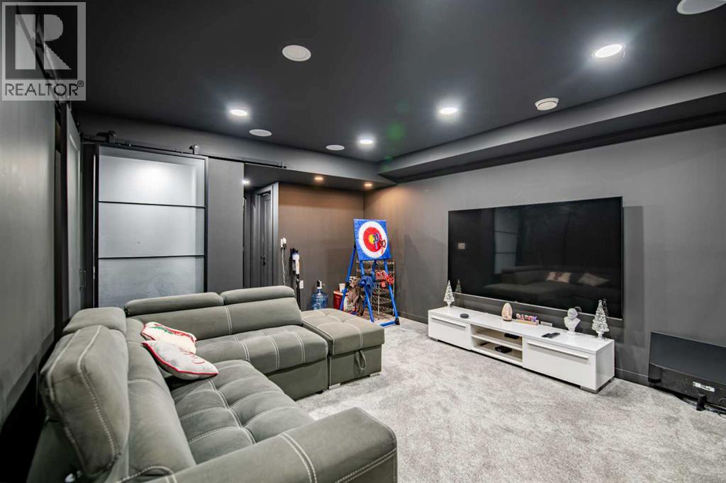 93 Memorial Parkway, Rural Red Deer County, Alberta