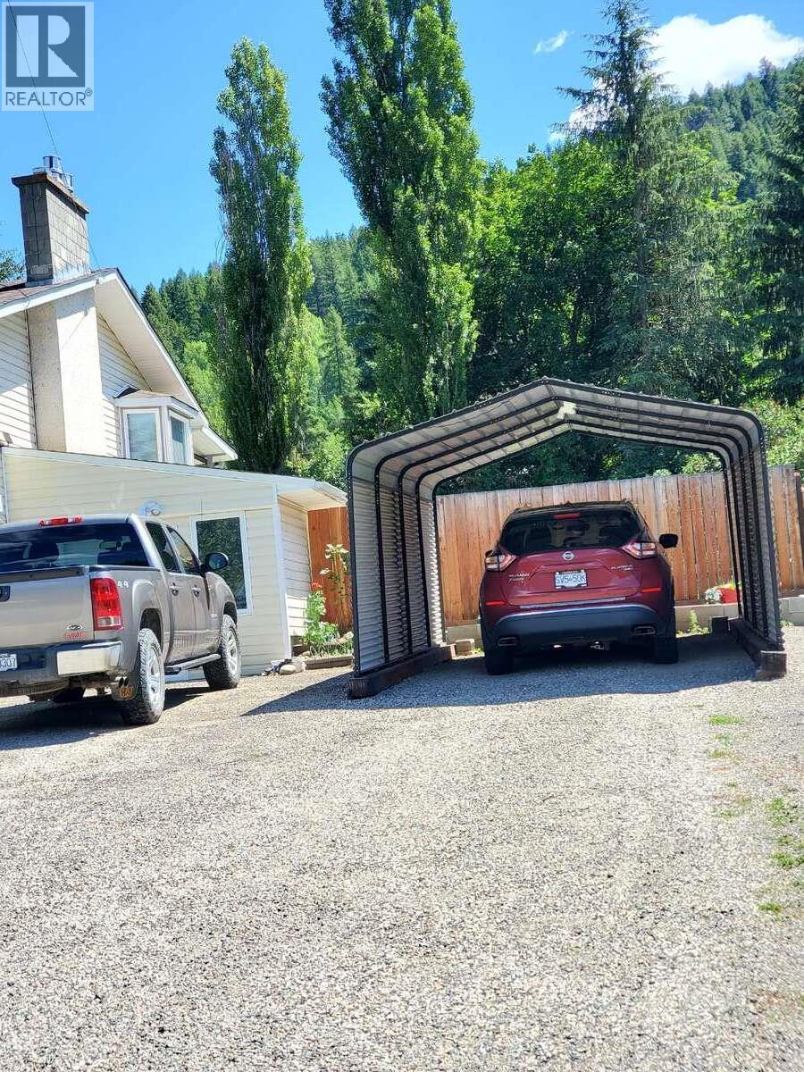 868 North Kimberley Avenue, Greenwood, British Columbia