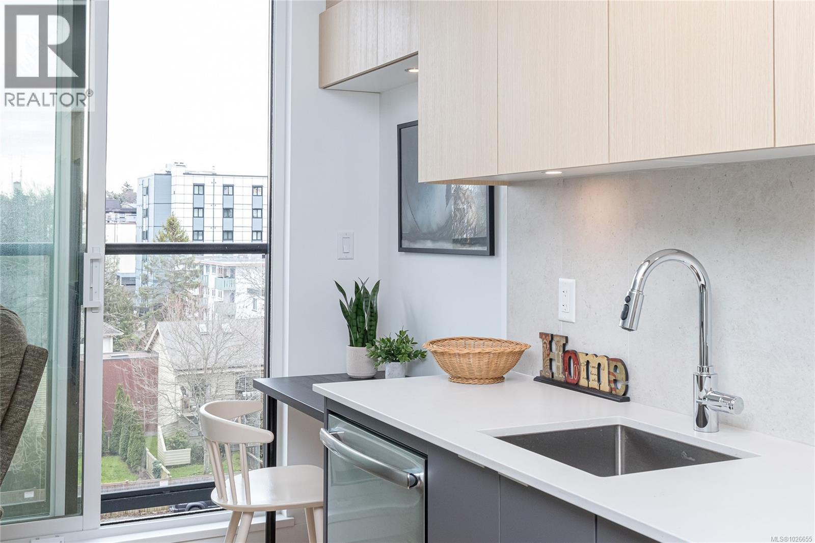 616 1115 Johnson St, Victoria, British Columbia