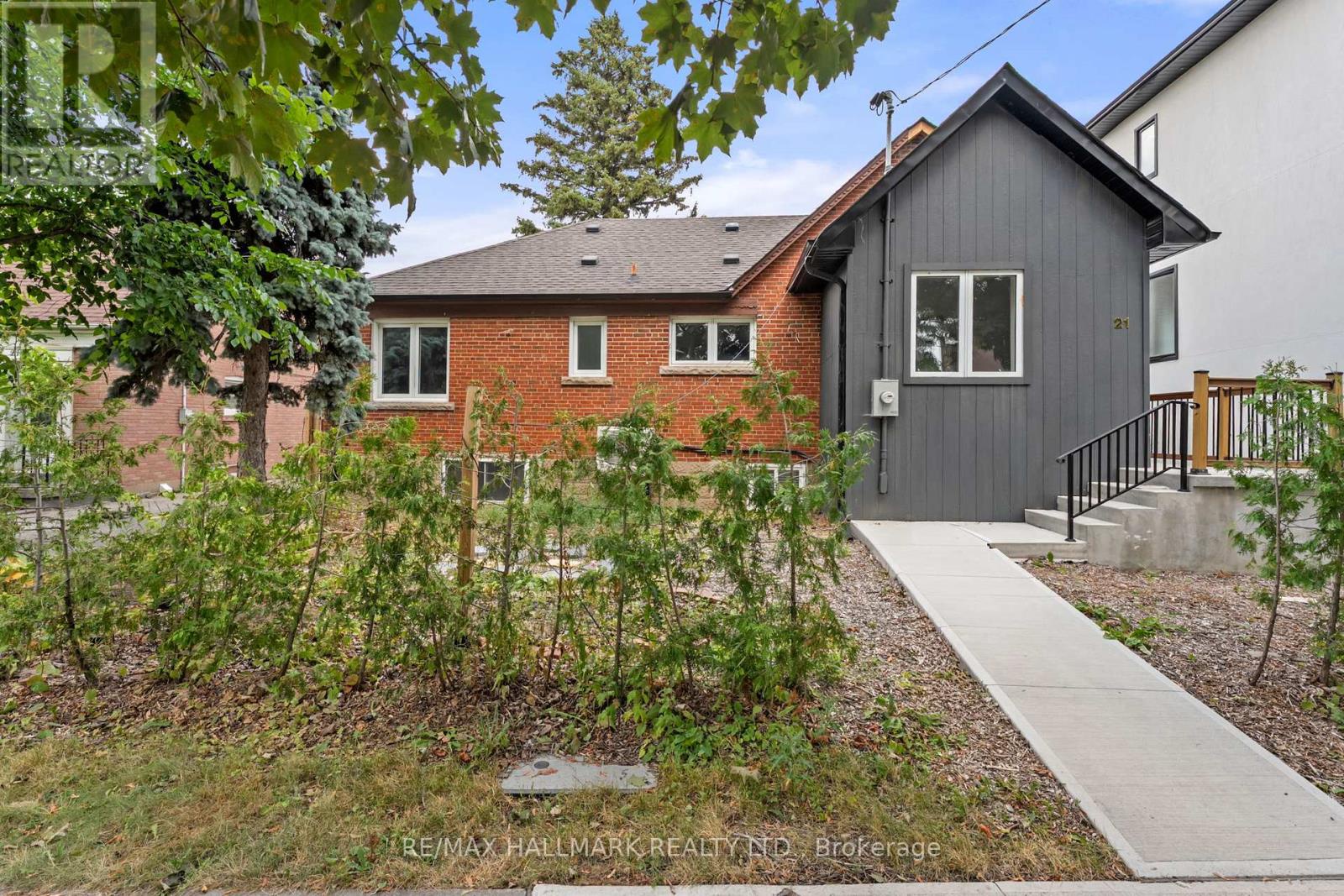 21 King High Avenue, Toronto (clanton Park), Ontario