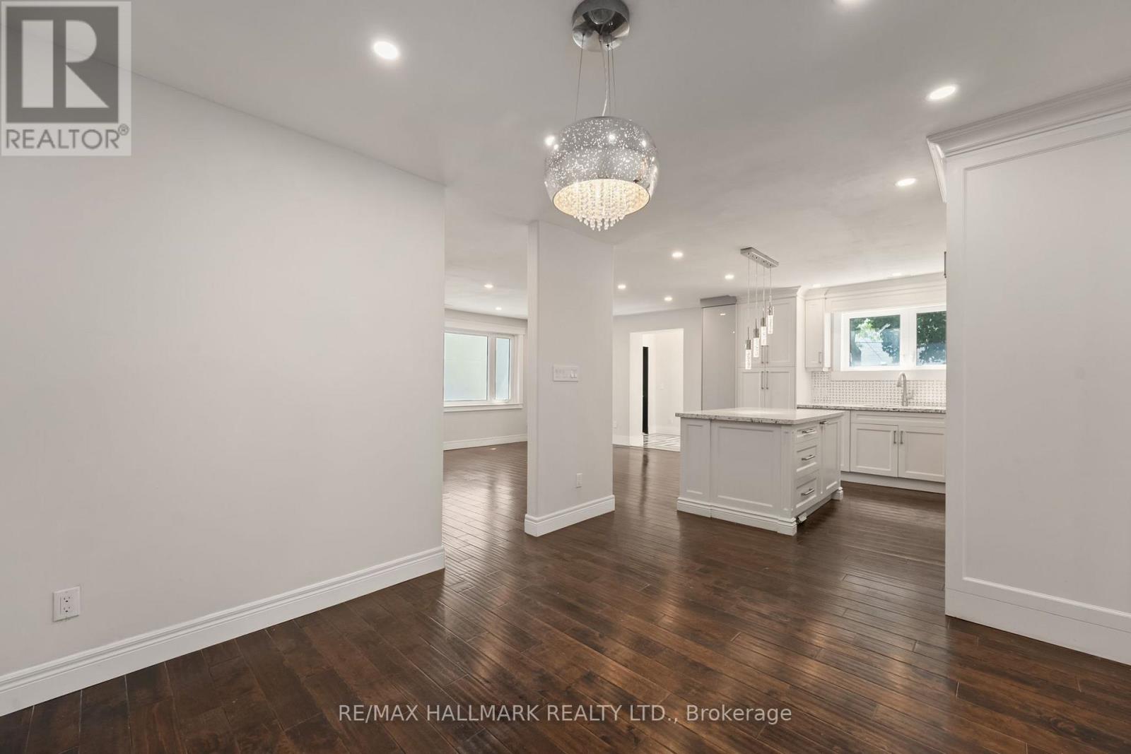 21 King High Avenue, Toronto (clanton Park), Ontario