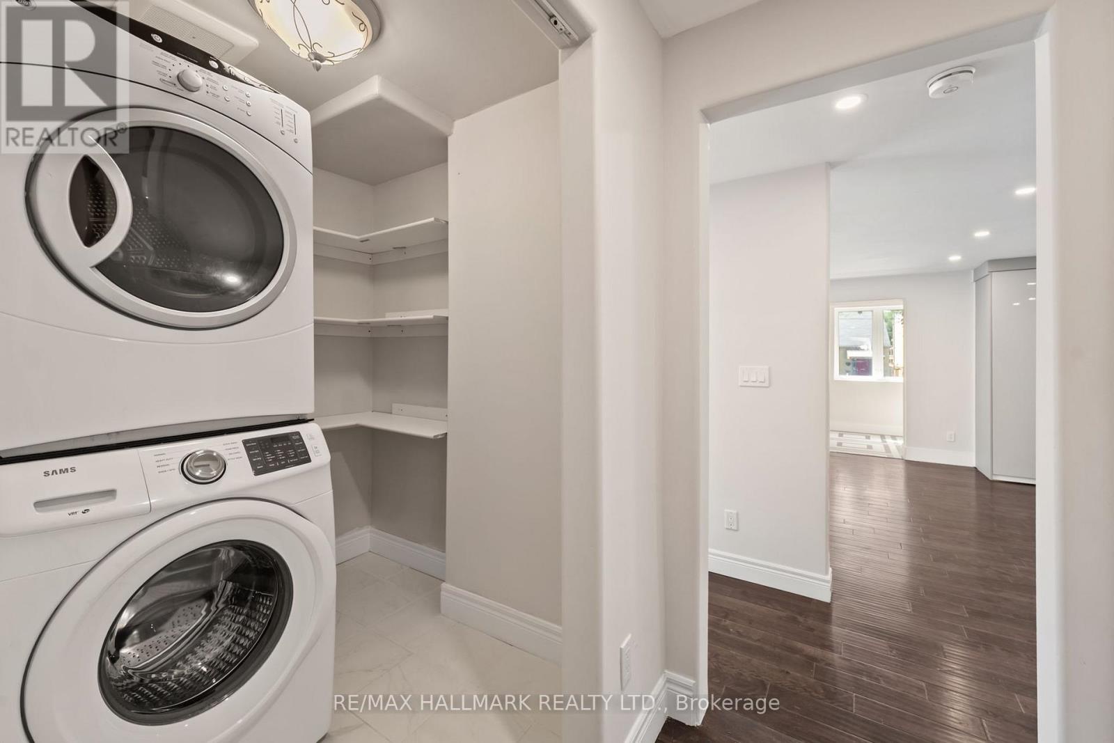 21 King High Avenue, Toronto (clanton Park), Ontario