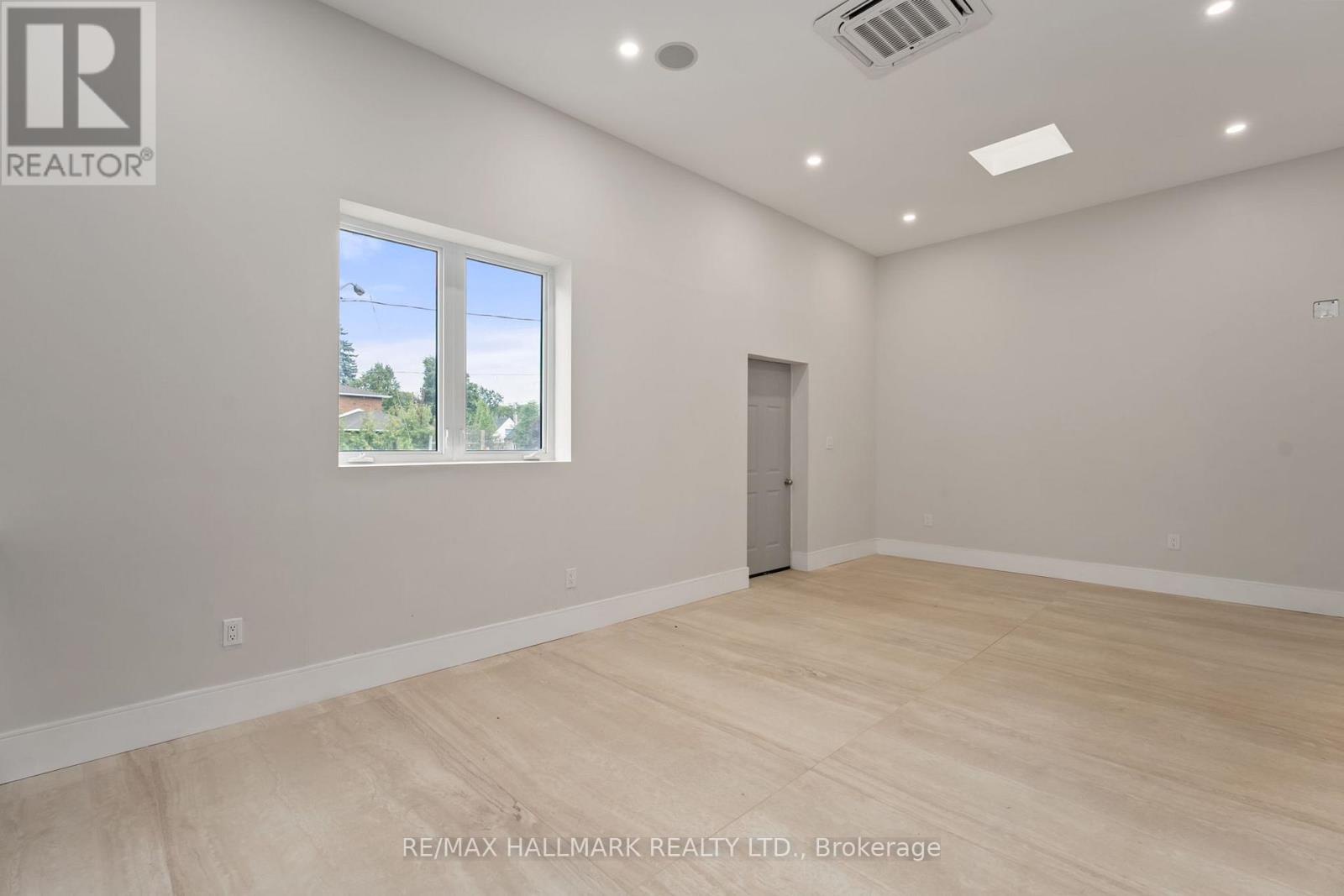 21 King High Avenue, Toronto (clanton Park), Ontario