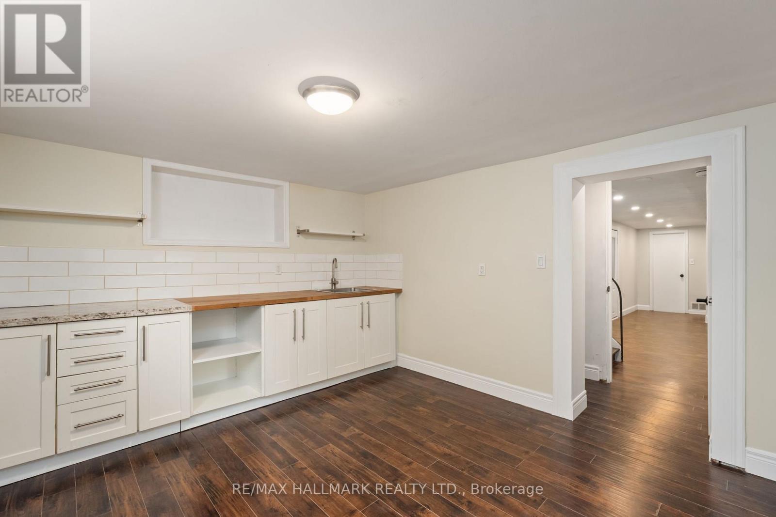 21 King High Avenue, Toronto (clanton Park), Ontario