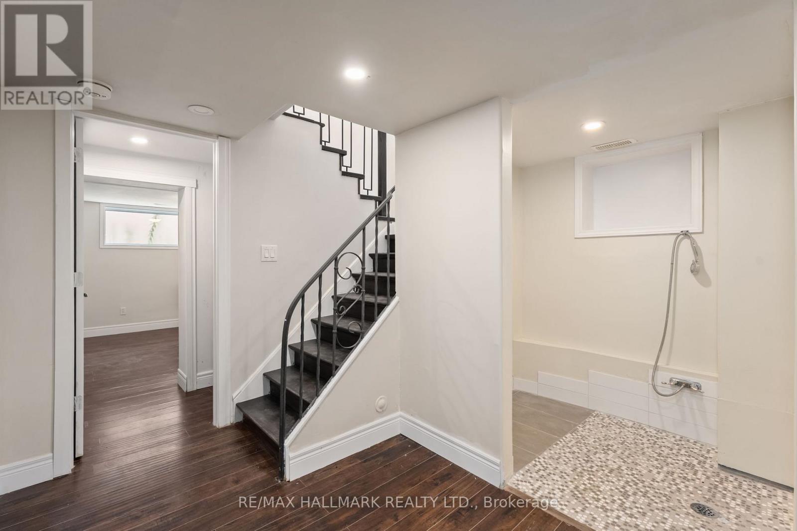 21 King High Avenue, Toronto (clanton Park), Ontario