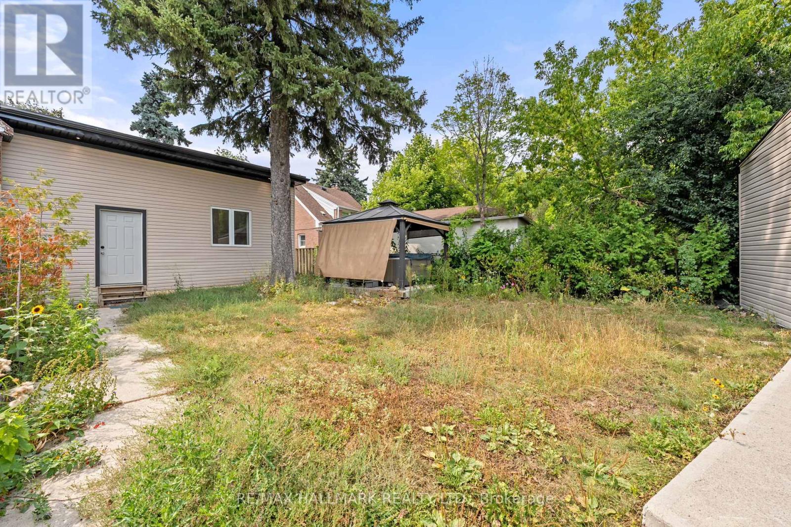 21 King High Avenue, Toronto (clanton Park), Ontario