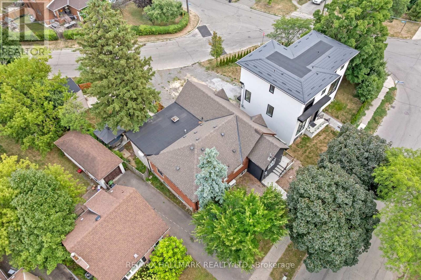 21 King High Avenue, Toronto (clanton Park), Ontario