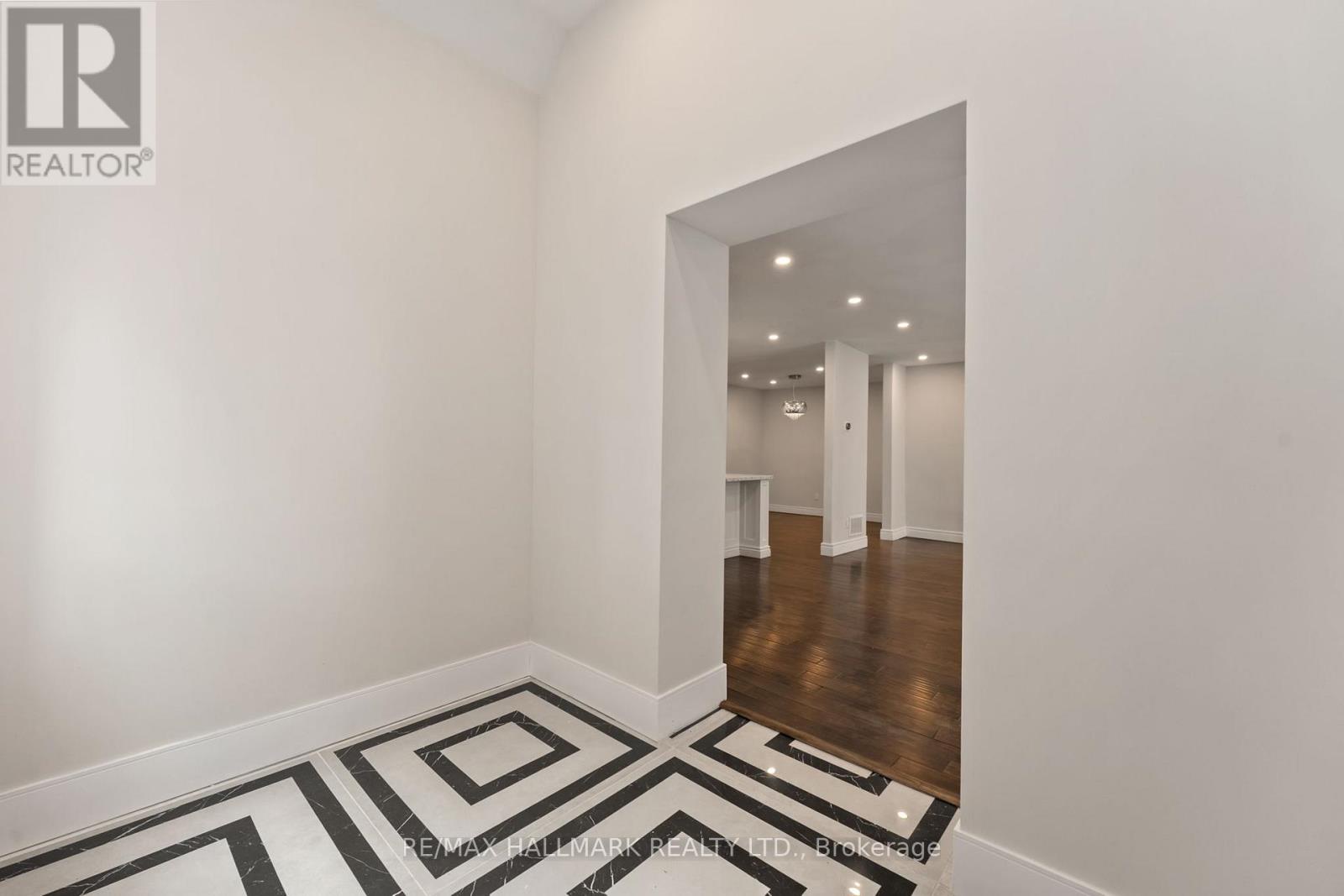 21 King High Avenue, Toronto (clanton Park), Ontario