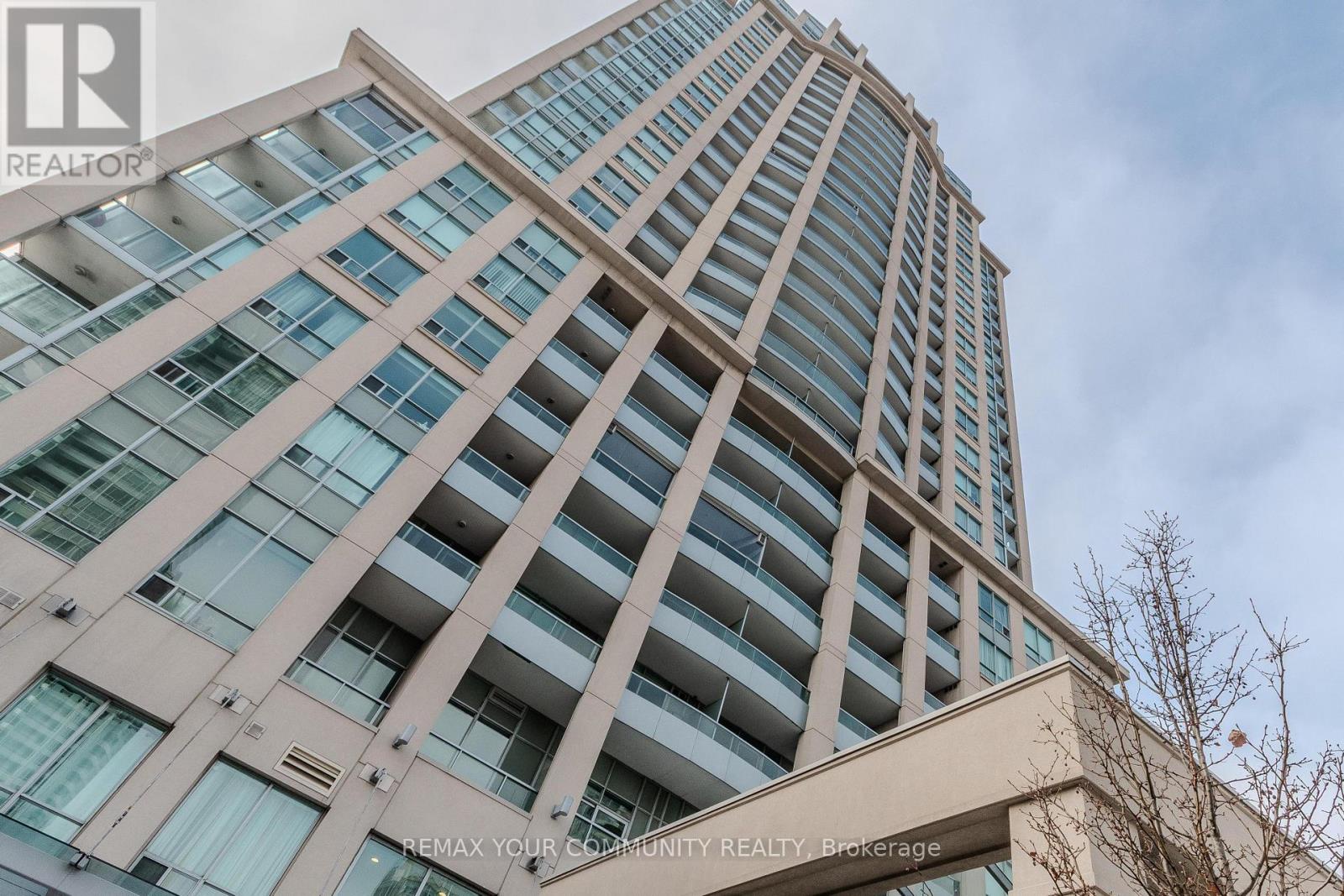 813 - 17 Barberry Place, Toronto (bayview Village), Ontario