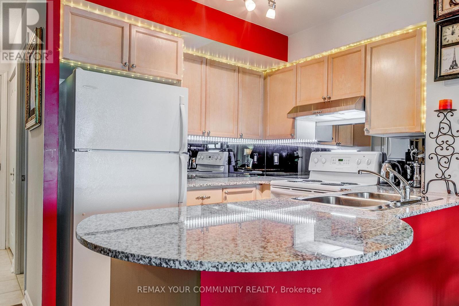 813 - 17 Barberry Place, Toronto (bayview Village), Ontario