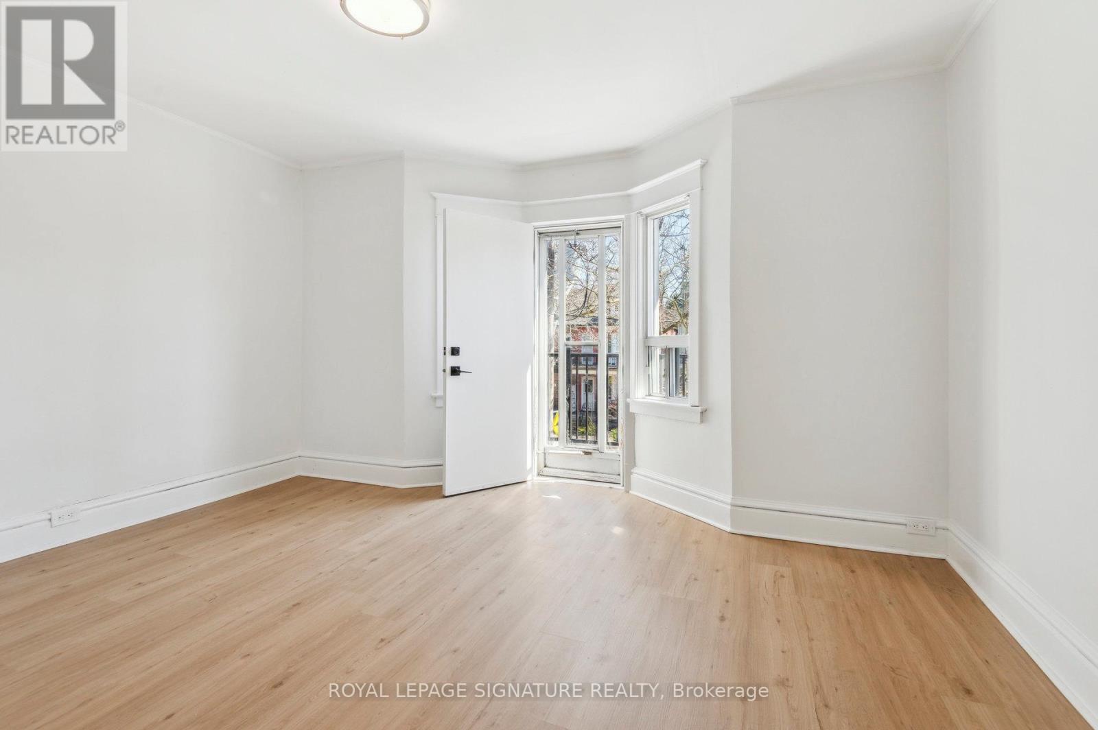 176 Gillard Avenue, Toronto (greenwood-coxwell), Ontario