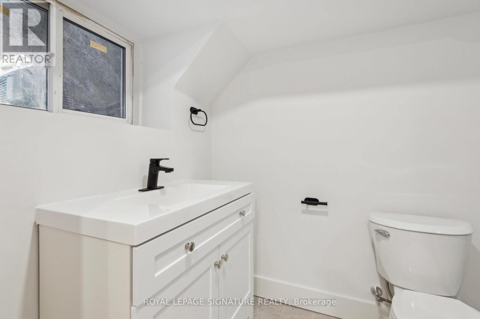 176 Gillard Avenue, Toronto (greenwood-coxwell), Ontario