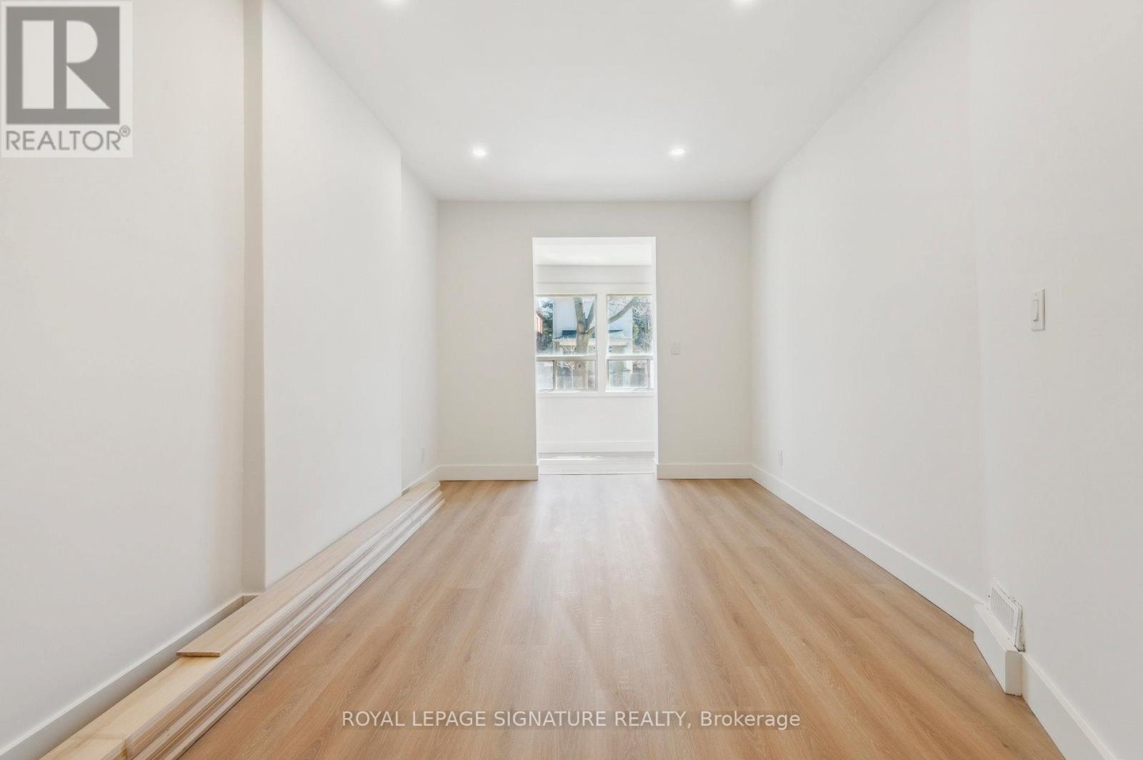 176 Gillard Avenue, Toronto (greenwood-coxwell), Ontario