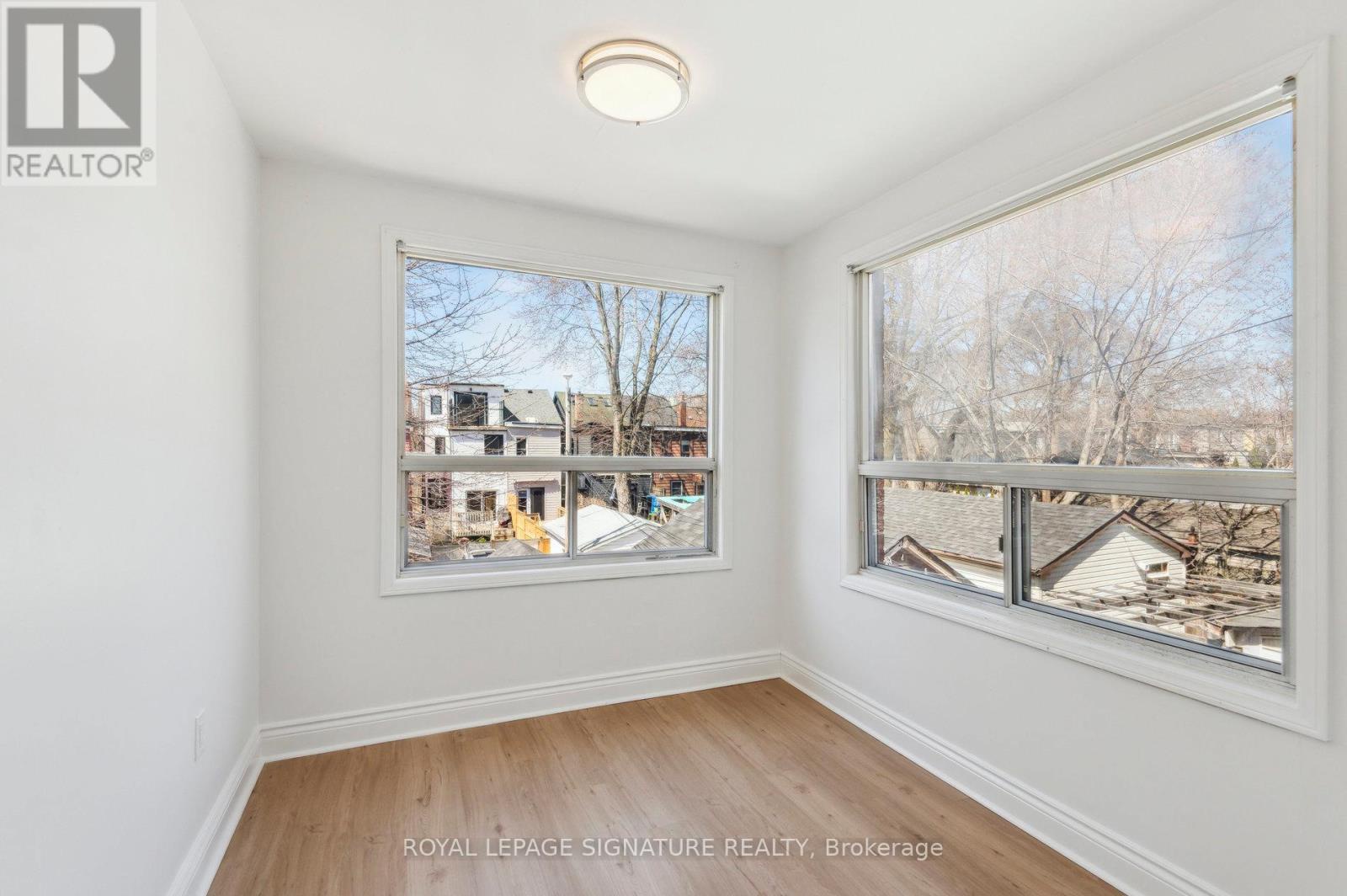 176 Gillard Avenue, Toronto (greenwood-coxwell), Ontario