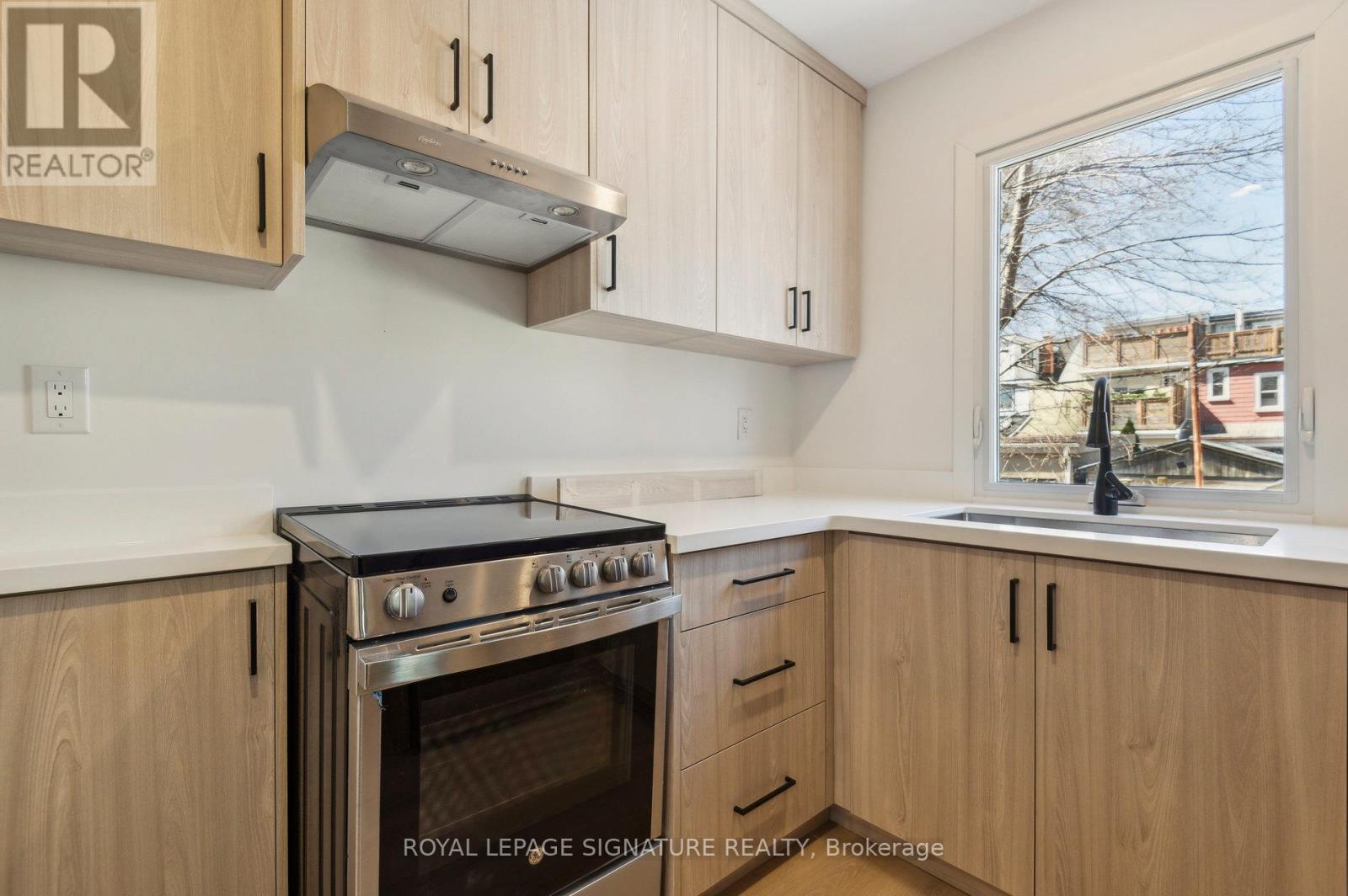 176 Gillard Avenue, Toronto (greenwood-coxwell), Ontario