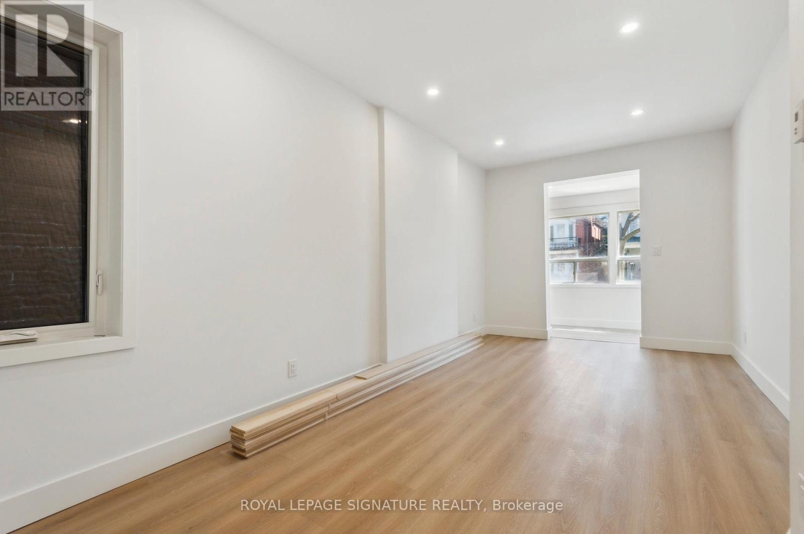 176 Gillard Avenue, Toronto (greenwood-coxwell), Ontario