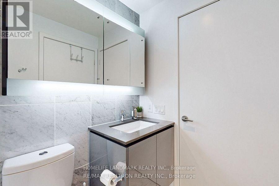 2011 - 117 Mcmahon Drive, Toronto (bayview Village), Ontario