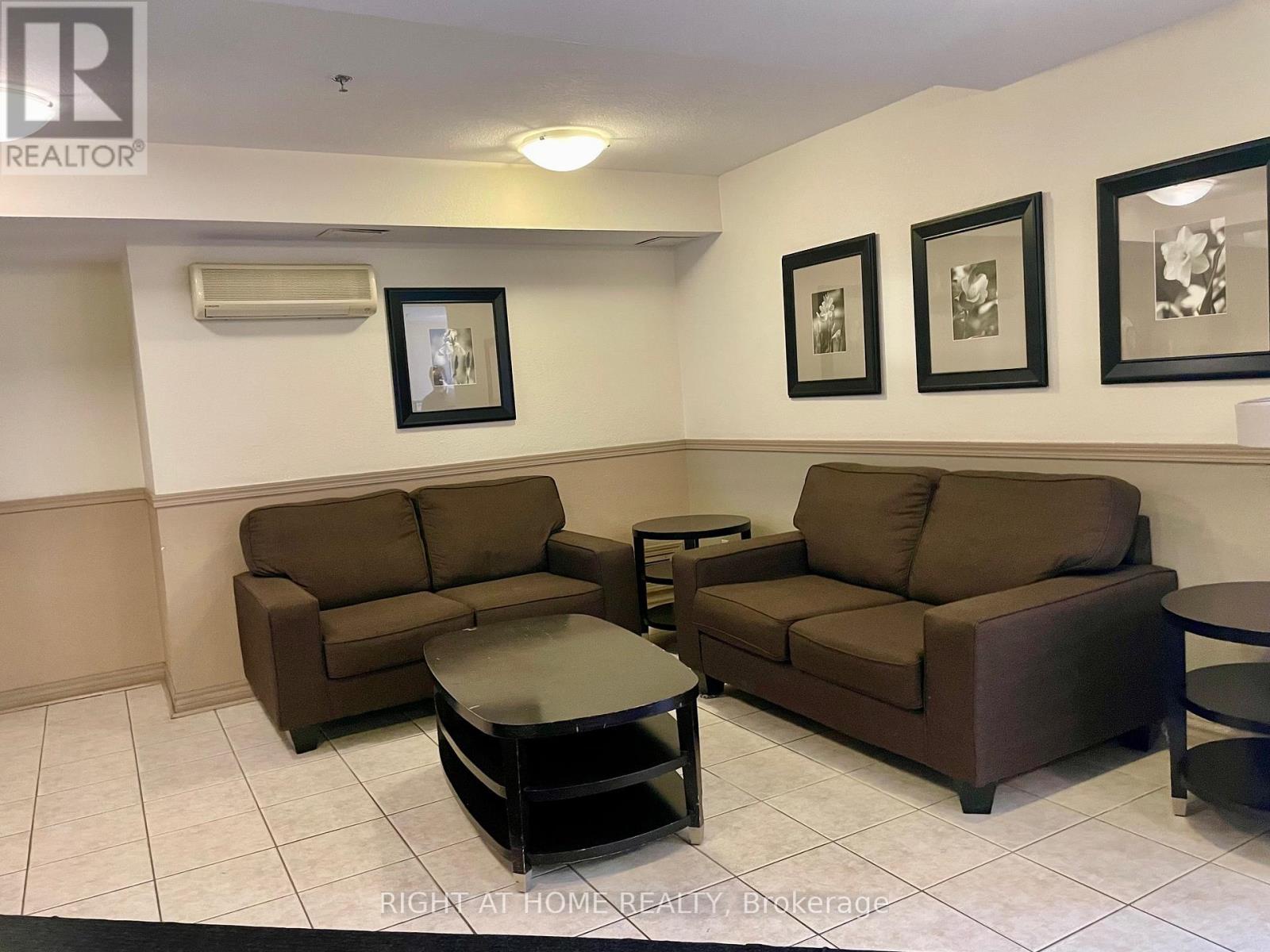 128 - 684 Warden Avenue, Toronto (clairlea-birchmount), Ontario