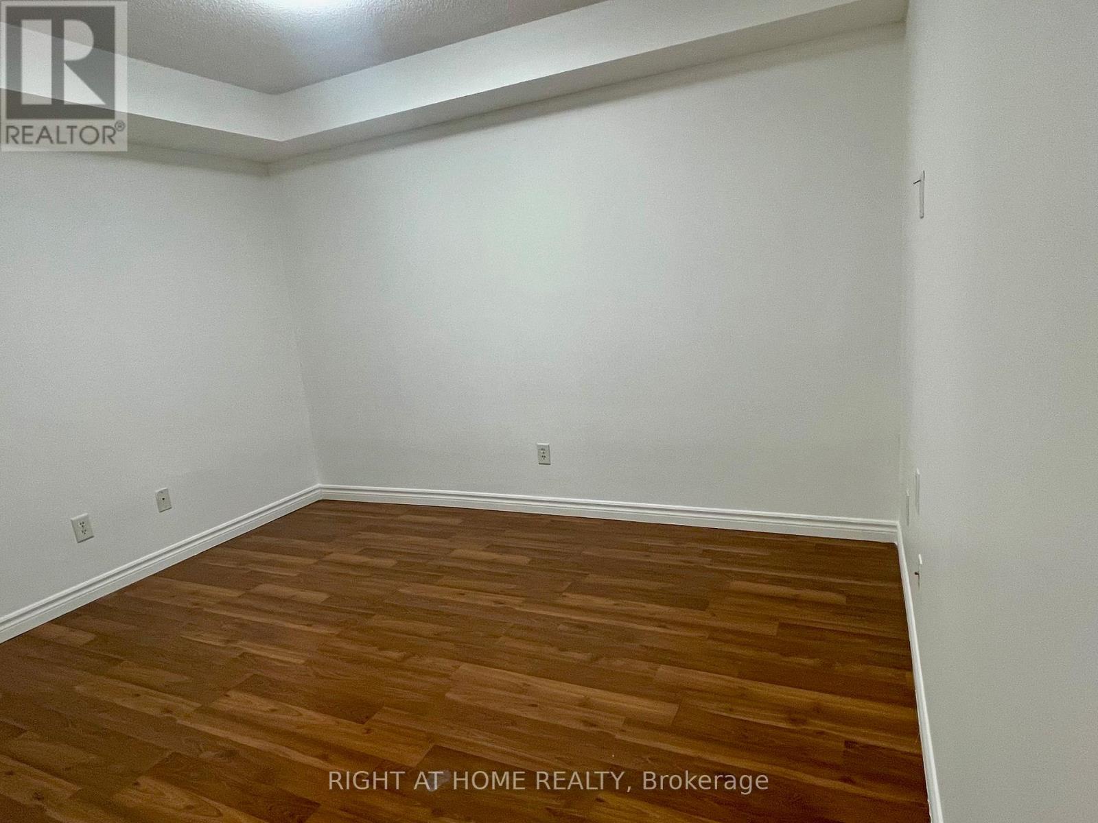 128 - 684 Warden Avenue, Toronto (clairlea-birchmount), Ontario