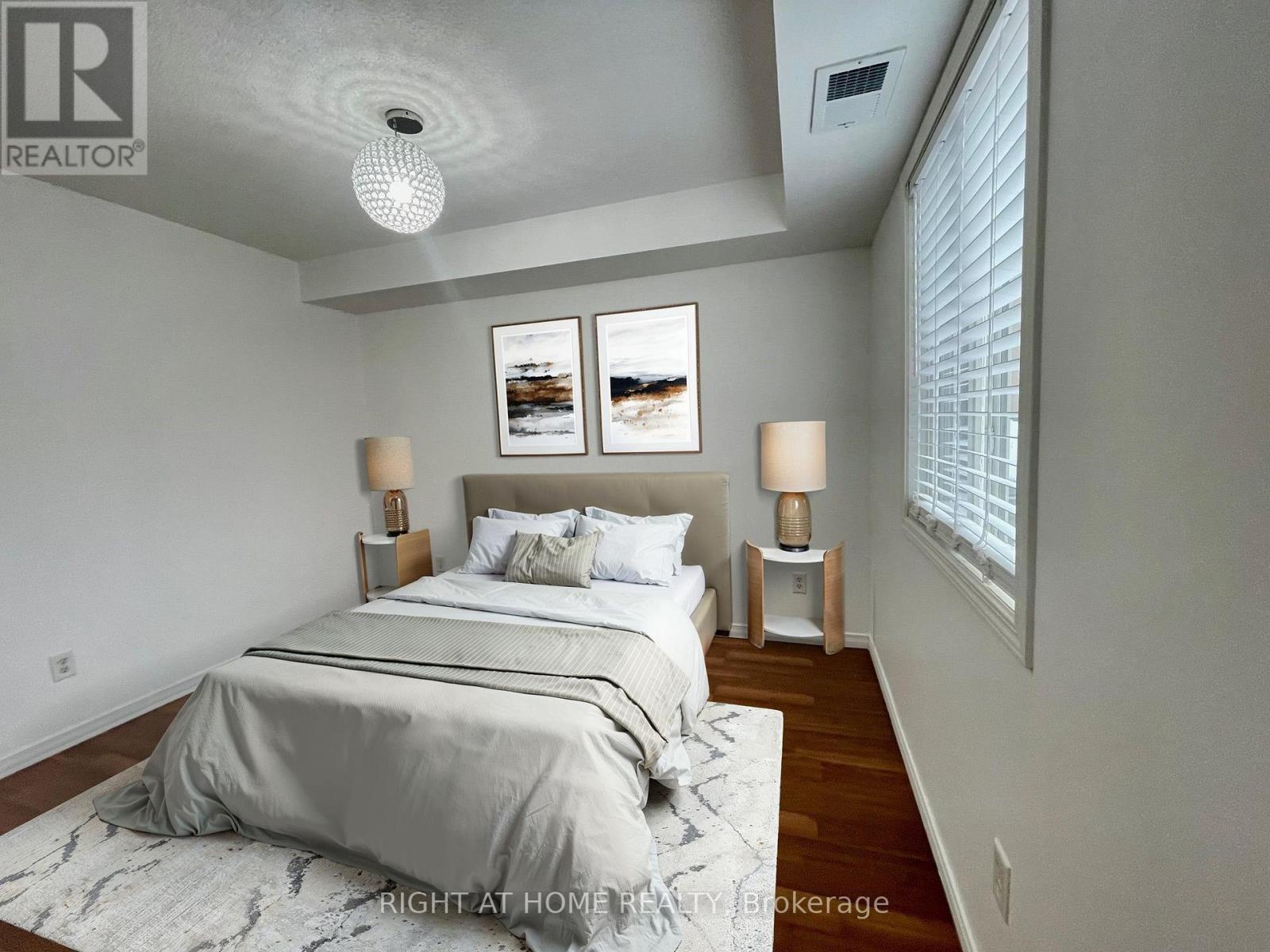 128 - 684 Warden Avenue, Toronto (clairlea-birchmount), Ontario