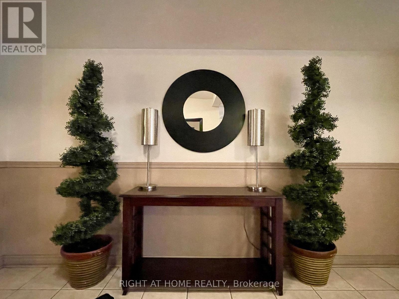 128 - 684 Warden Avenue, Toronto (clairlea-birchmount), Ontario