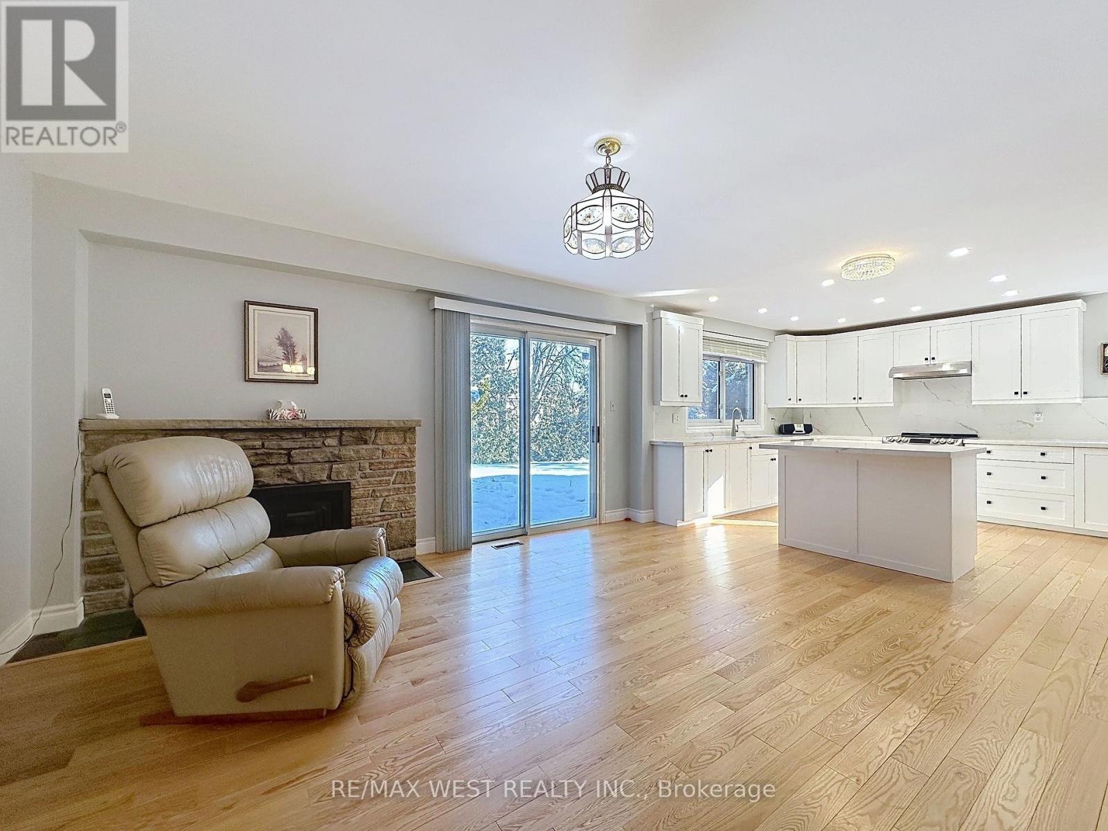 20 Foxwood Grove, Toronto (l'amoreaux), Ontario