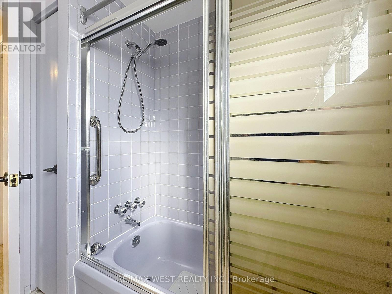 20 Foxwood Grove, Toronto (l'amoreaux), Ontario