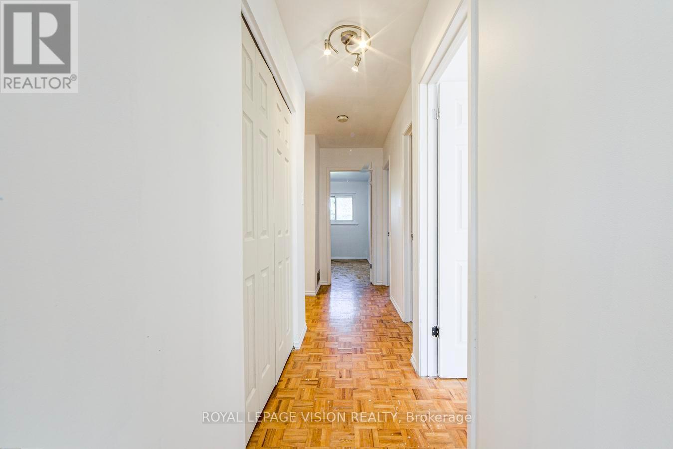 8 - 301 Washburn Way, Toronto (malvern), Ontario