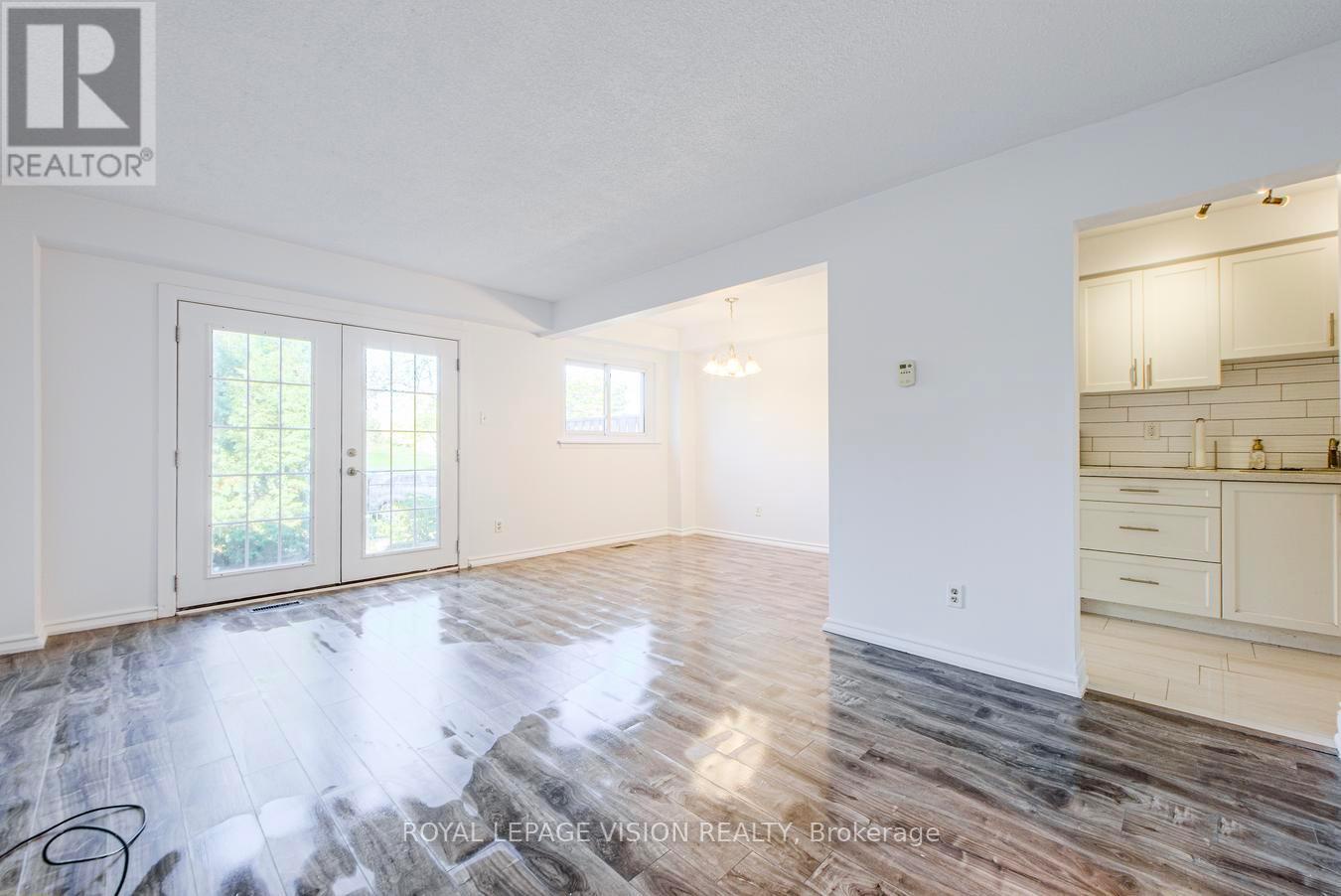 8 - 301 Washburn Way, Toronto (malvern), Ontario