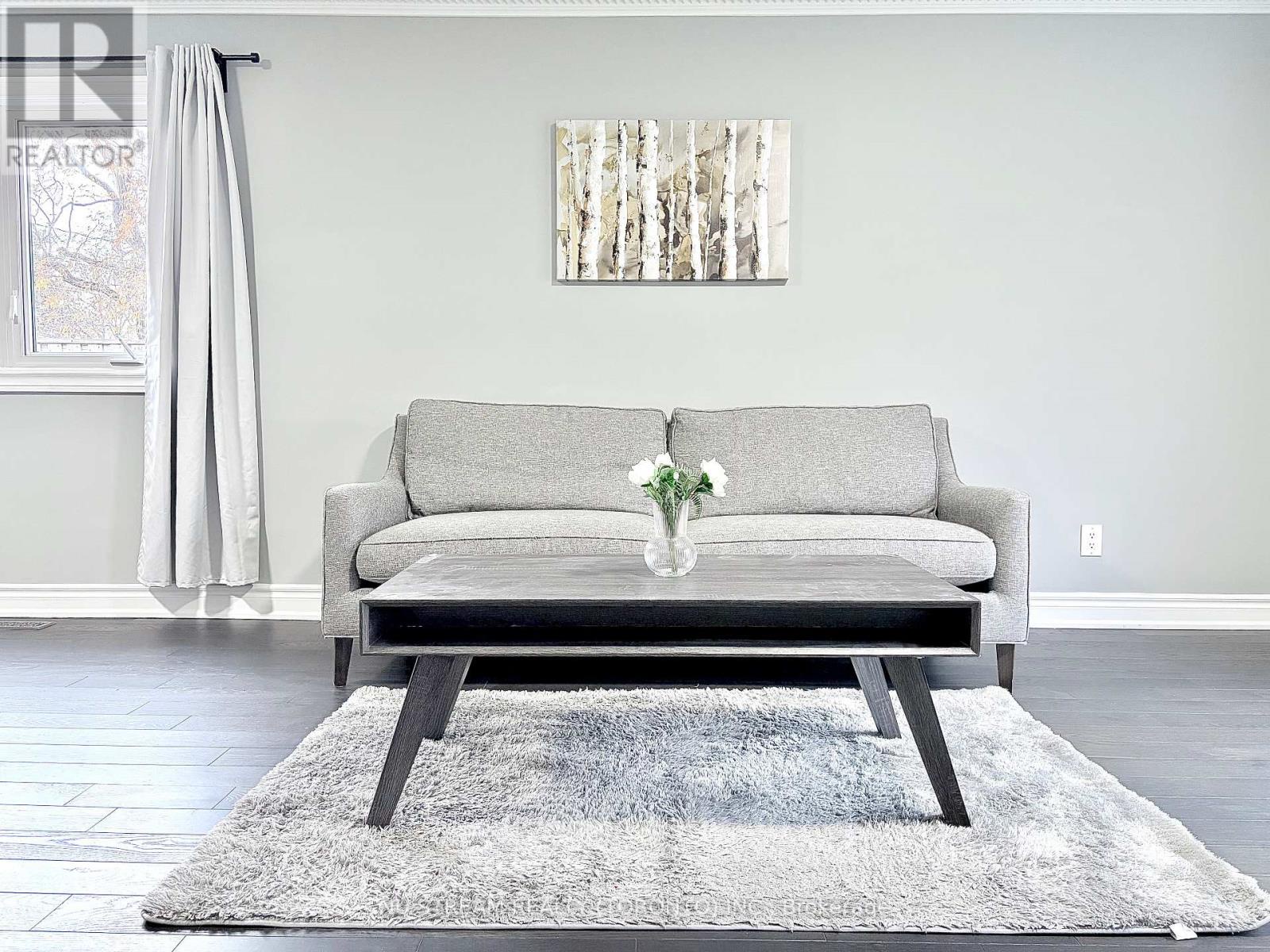 3 Mosedale Crescent, Toronto (don Valley Village), Ontario