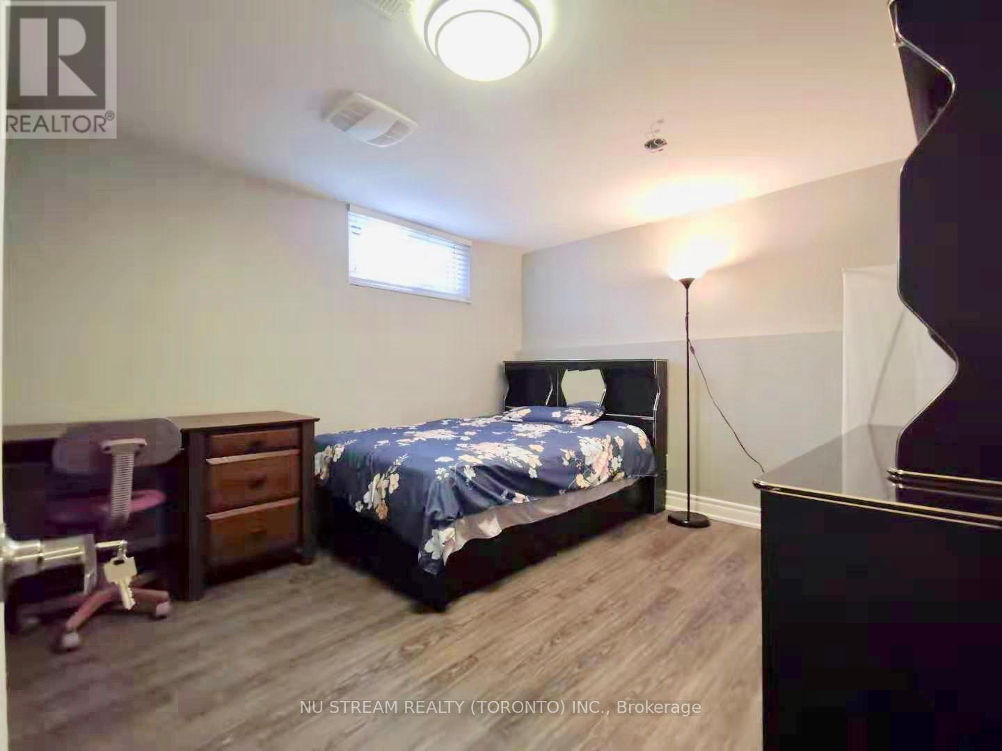 3 Mosedale Crescent, Toronto (don Valley Village), Ontario