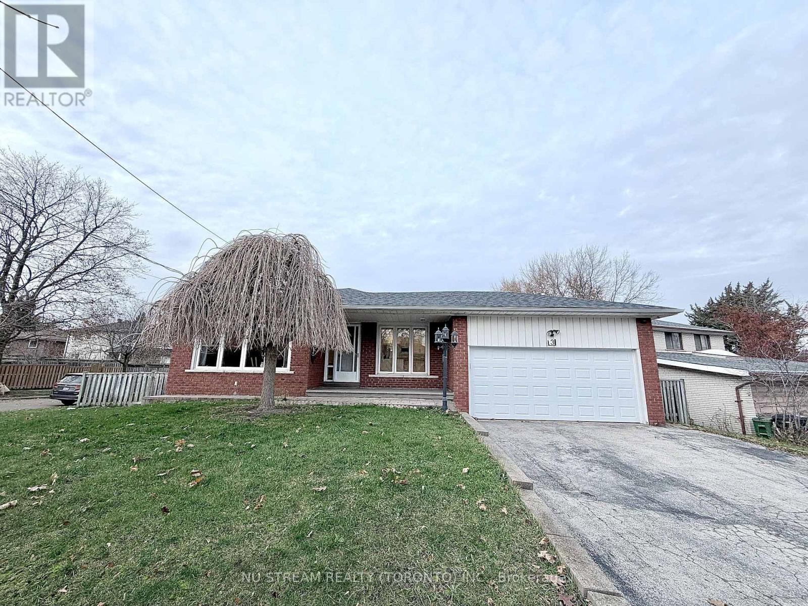 3 Mosedale Crescent, Toronto (don Valley Village), Ontario