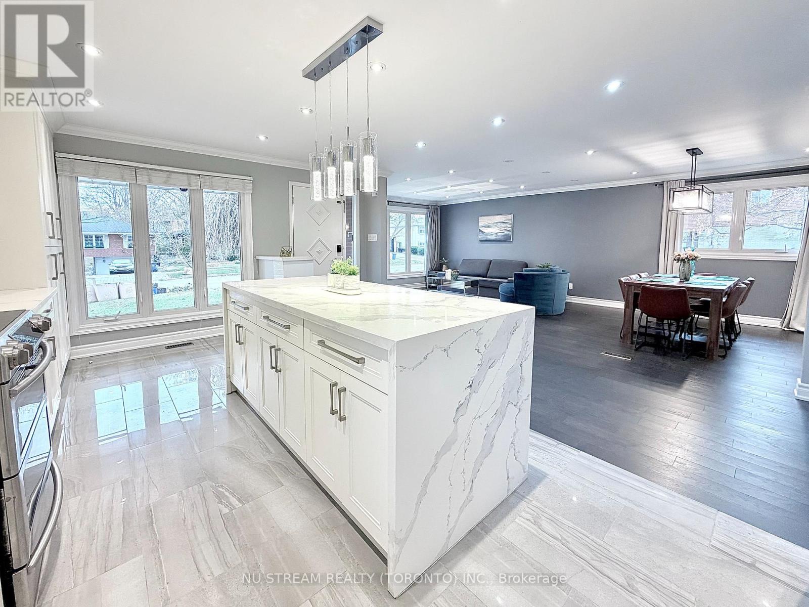 3 Mosedale Crescent, Toronto (don Valley Village), Ontario