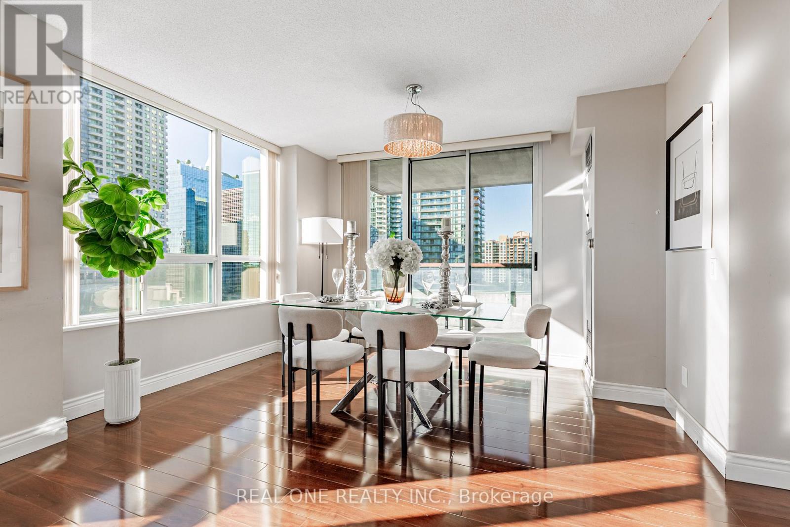 1503 - 238 Doris Avenue, Toronto (willowdale East), Ontario