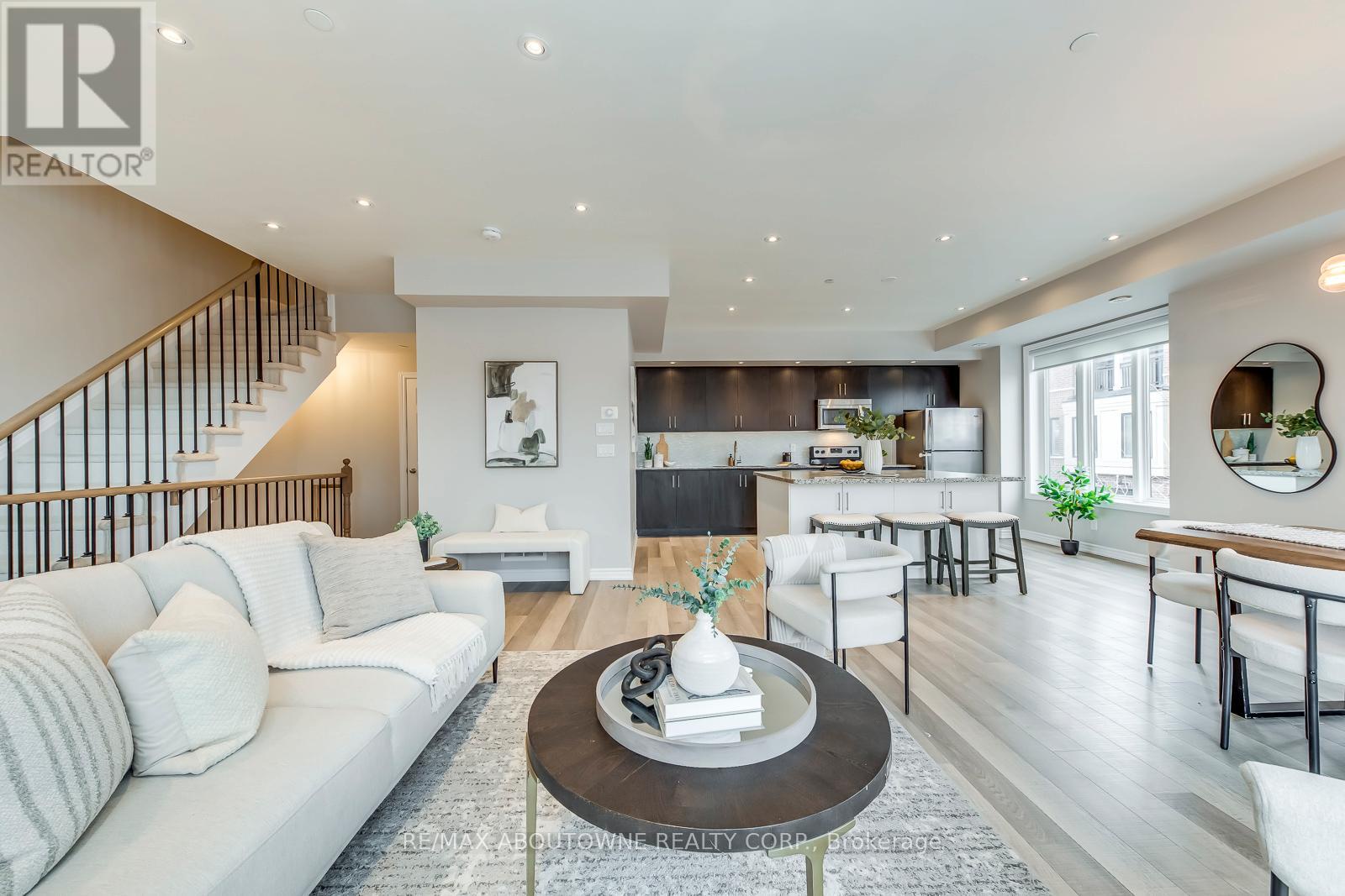 107 - 40 Carnation Avenue, Toronto (long Branch), Ontario