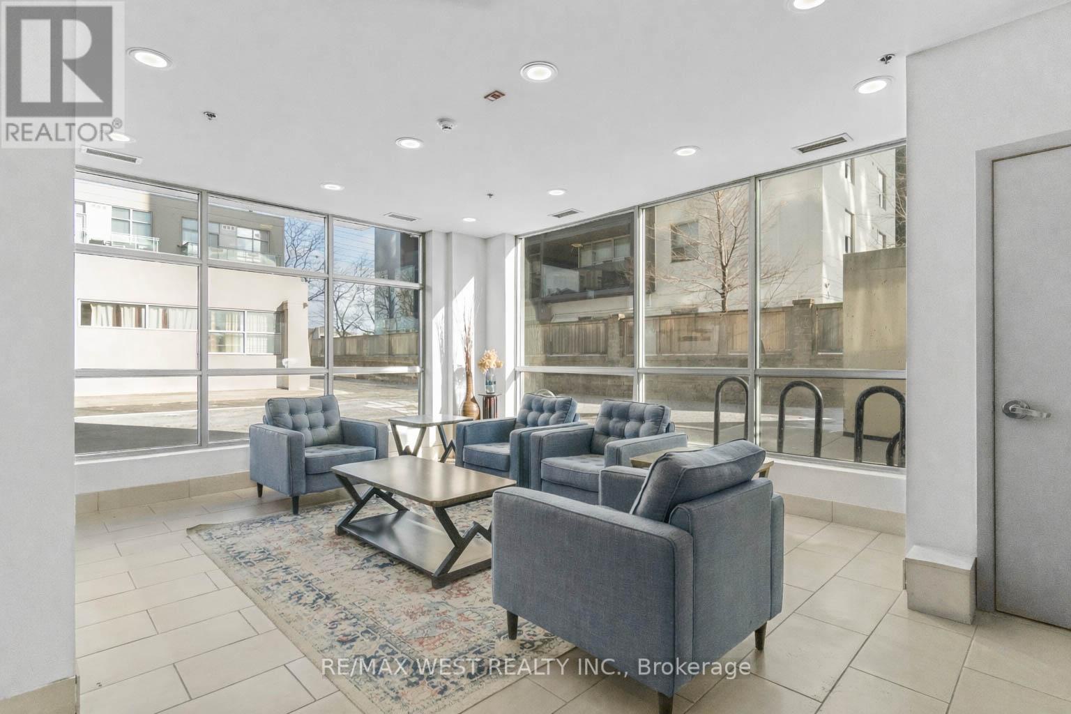 1002 - 2464 Weston Road, Toronto (weston), Ontario