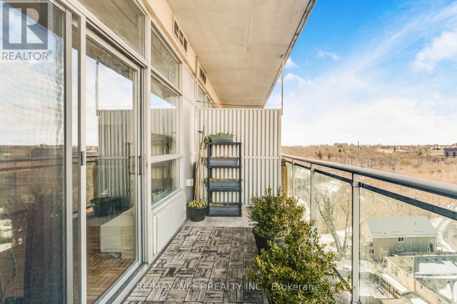 1002 - 2464 Weston Road, Toronto (weston), Ontario