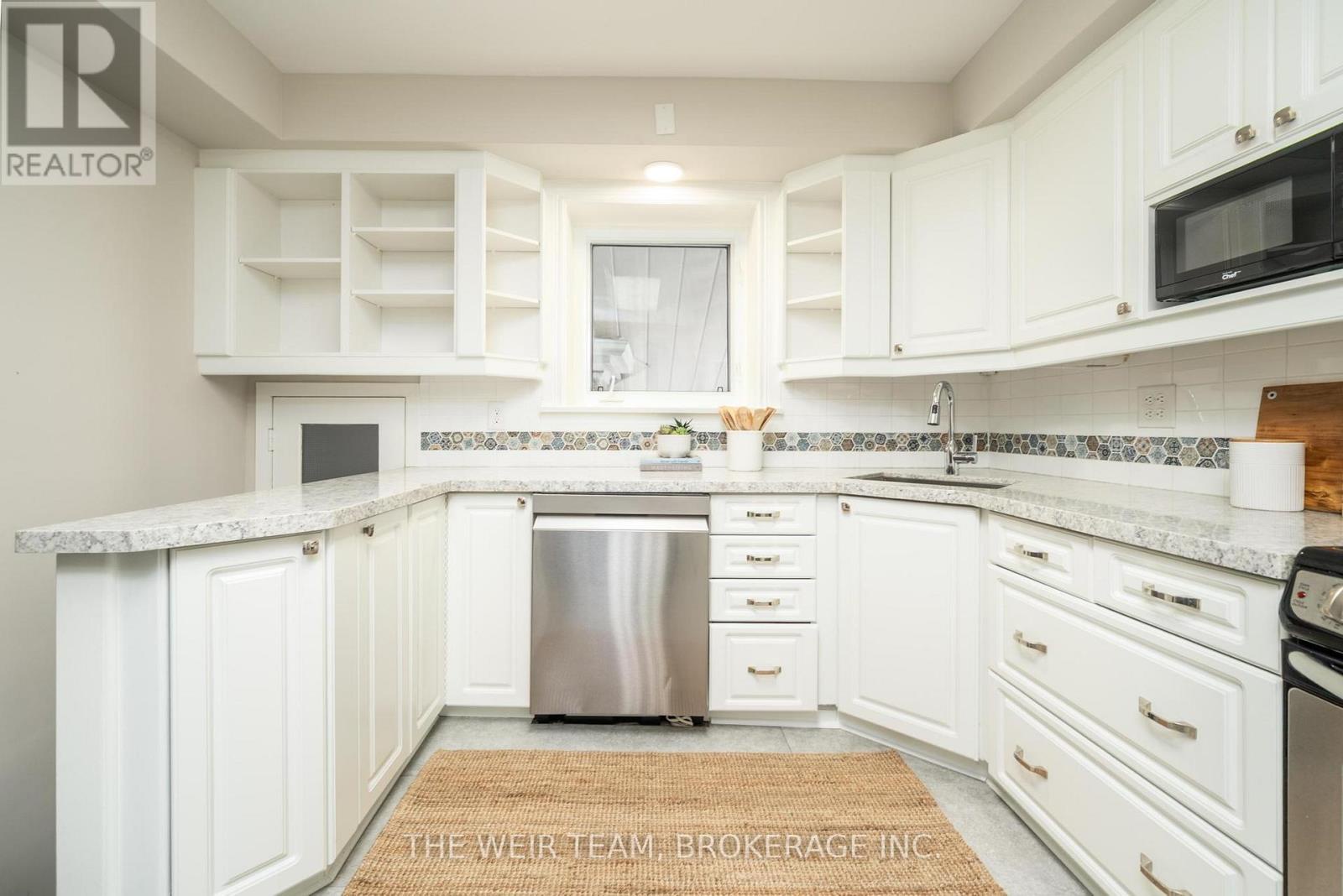 146 Queenslea Avenue, Toronto (humberlea-pelmo Park), Ontario