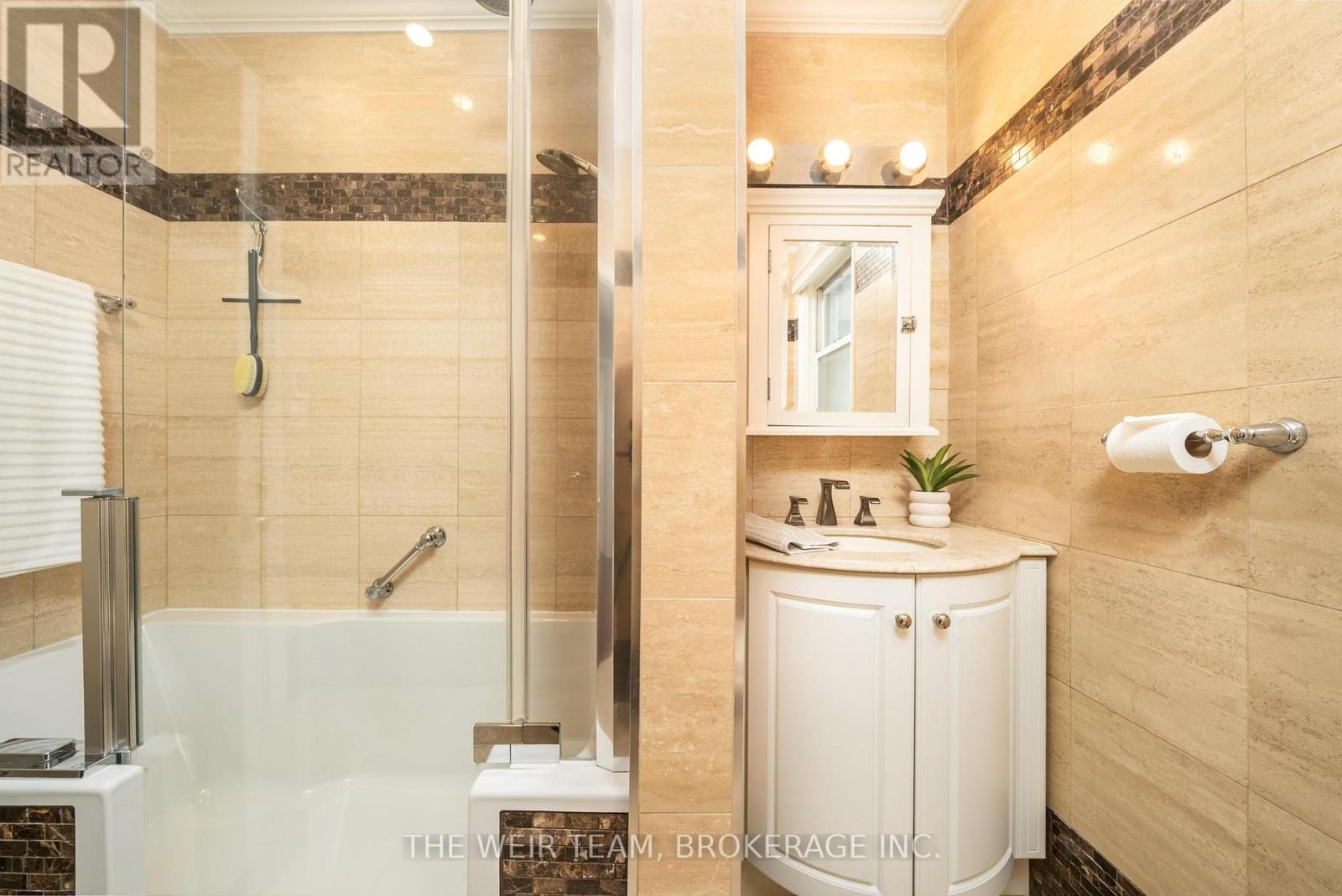 146 Queenslea Avenue, Toronto (humberlea-pelmo Park), Ontario