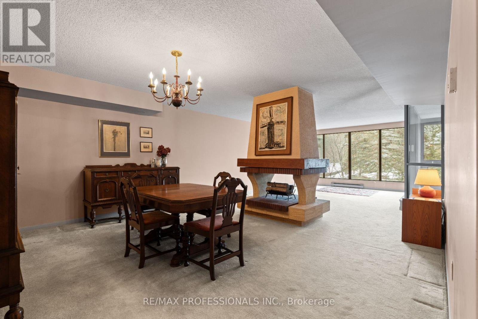 404 - 2545 Bloor Street W, Toronto (high Park-swansea), Ontario