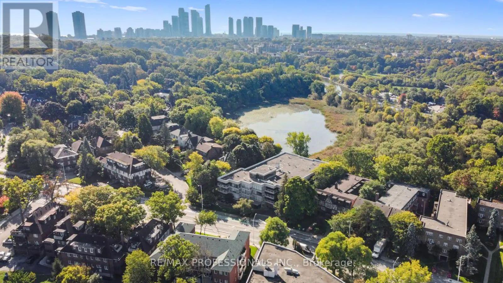 404 - 2545 Bloor Street W, Toronto (high Park-swansea), Ontario